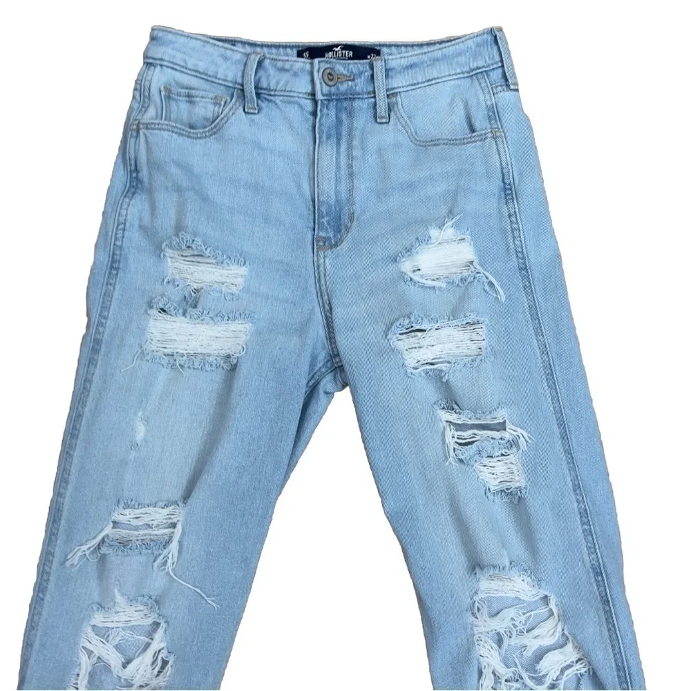 Hollister Ultra High Rise Mom Jeans Ripped Size 5 Short / Petite W27 L25